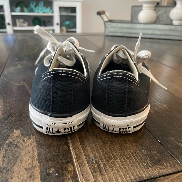 Youth Converse Chucks - Picture 2 of 7